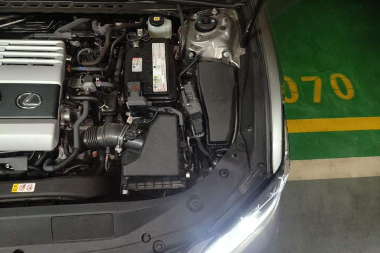 Used Lexus ES 2021 200 Luxury Edition Engine Bay Left