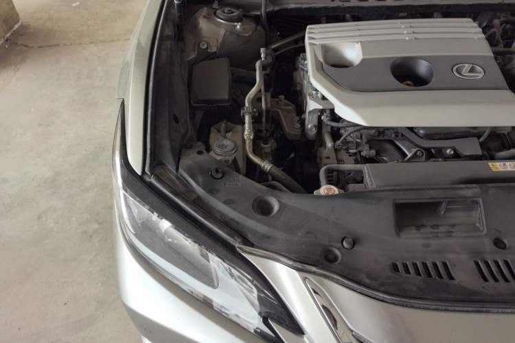 Used Lexus ES 2021 200 Excellence Edition Engine Bay Right