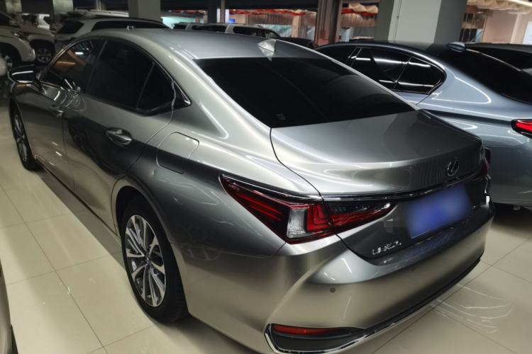 Used Lexus ES 2021 200 Excellence Edition Exterior 2