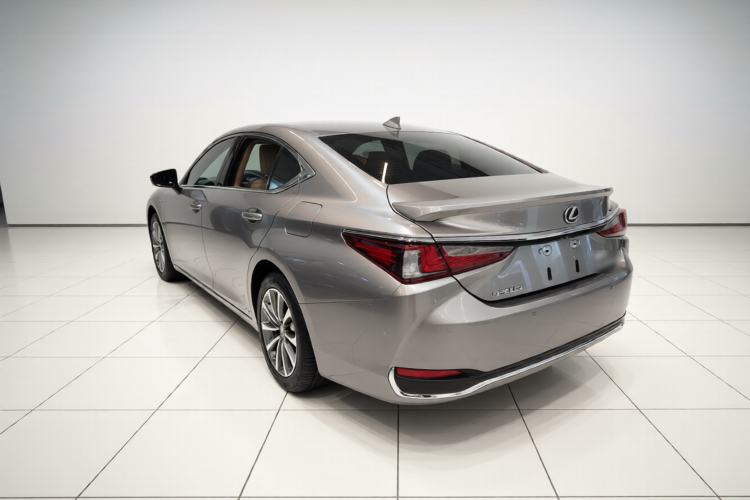 Used Lexus ES 2021 300h Excellence Edition Exterior 2