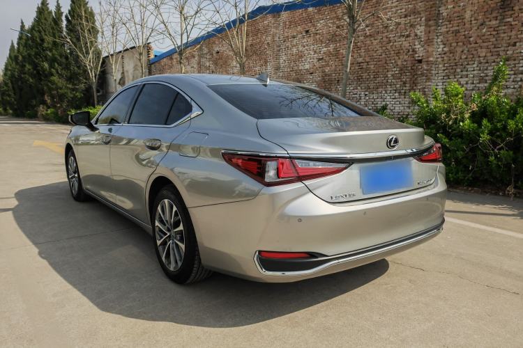 Used Lexus ES 2021 200 Excellence Edition Exterior 3