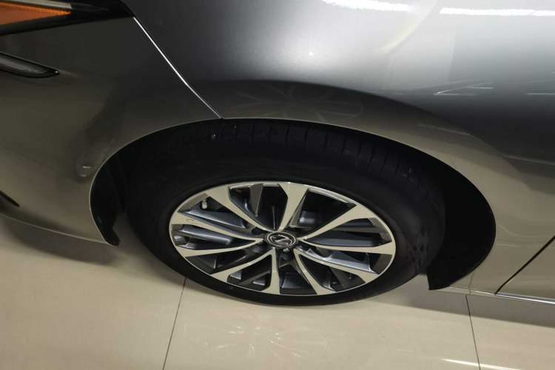 Used Lexus ES 2021 200 Excellence Edition Exterior 4