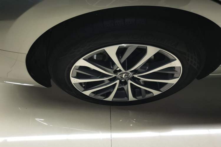 Used Lexus ES 2021 200 Excellence Edition Exterior 5