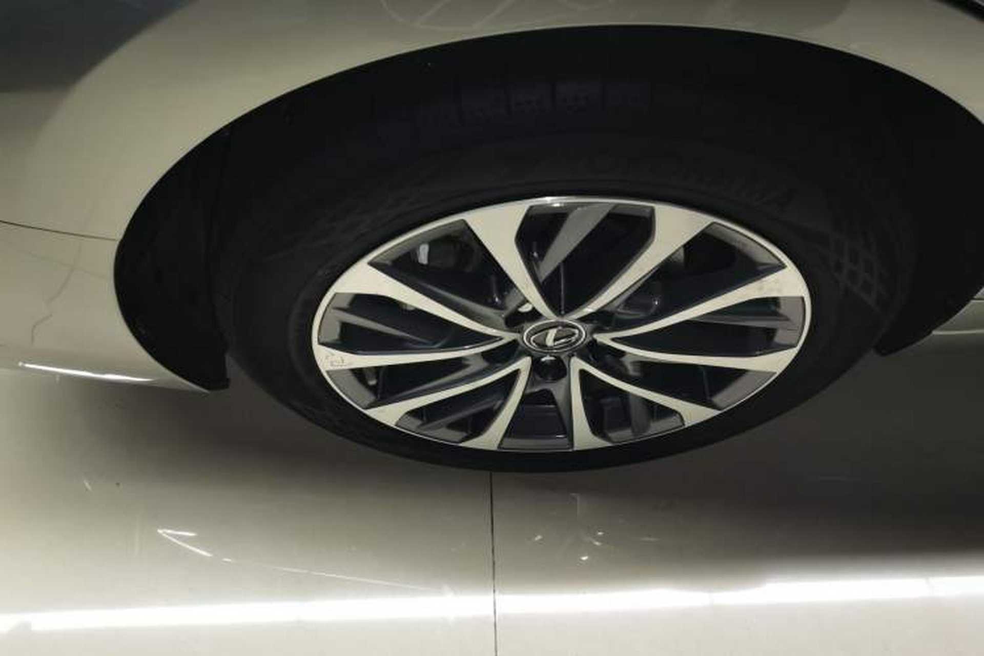 Used Lexus ES 2021 200 Excellence Edition Exterior 5