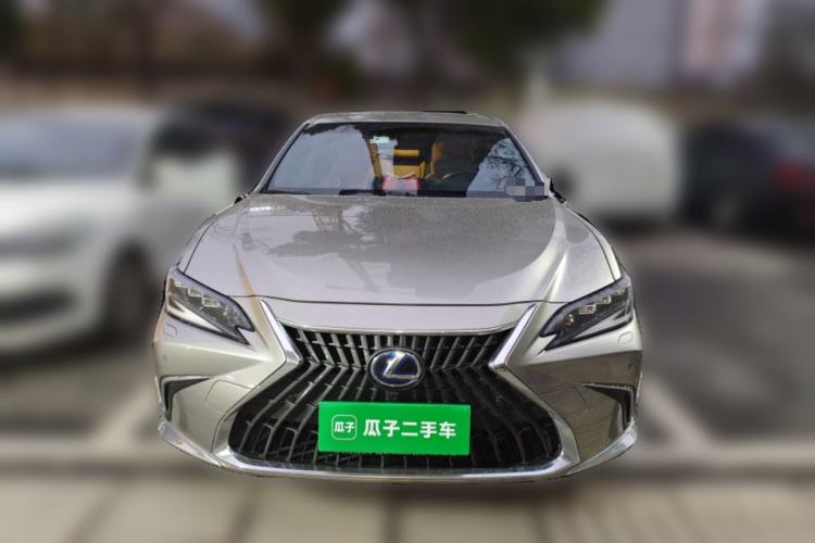 Used Lexus ES 2021 300h Deluxe Edition Front