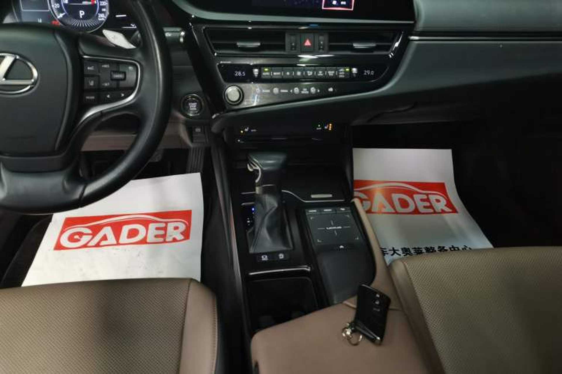 Used Lexus ES 2021 200 Excellence Edition Gear Lever