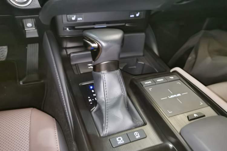 Used Lexus ES 2021 200 Excellence Edition Gear Lever