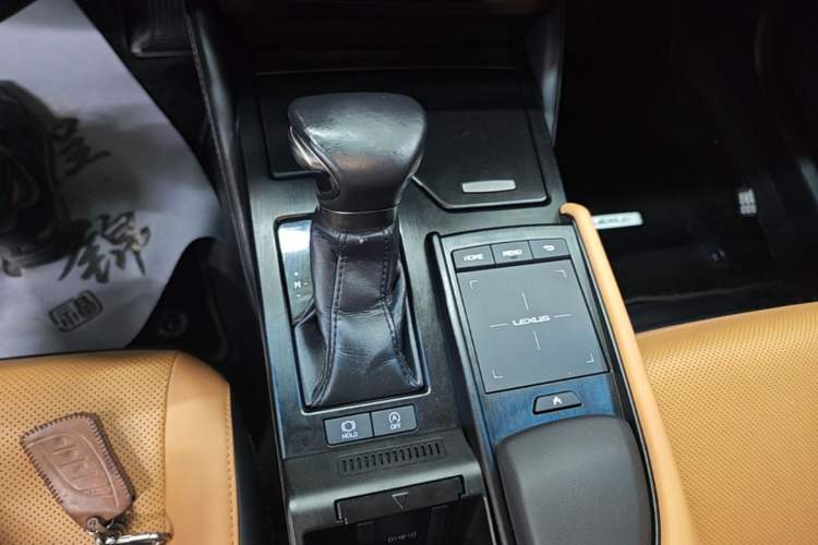 Used Lexus ES 2021 200 Excellence Edition Gear Lever