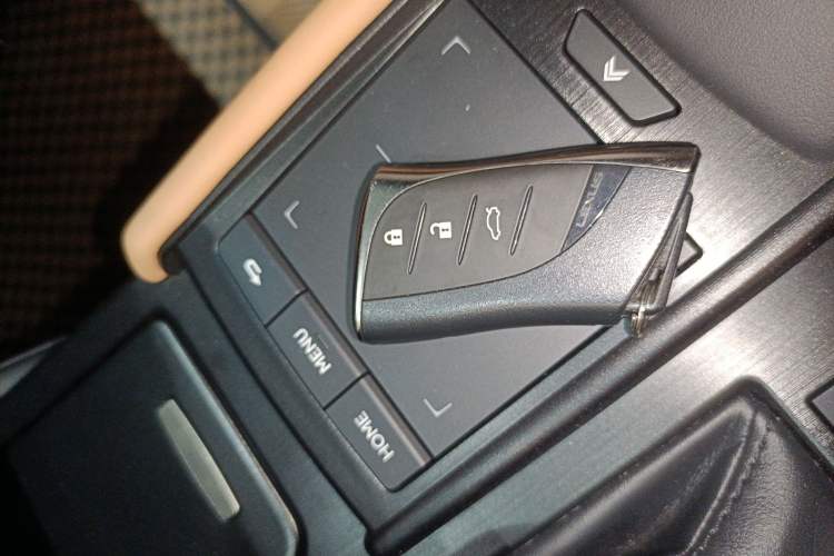 Used Lexus ES 2021 300h Excellence Edition Interior 1