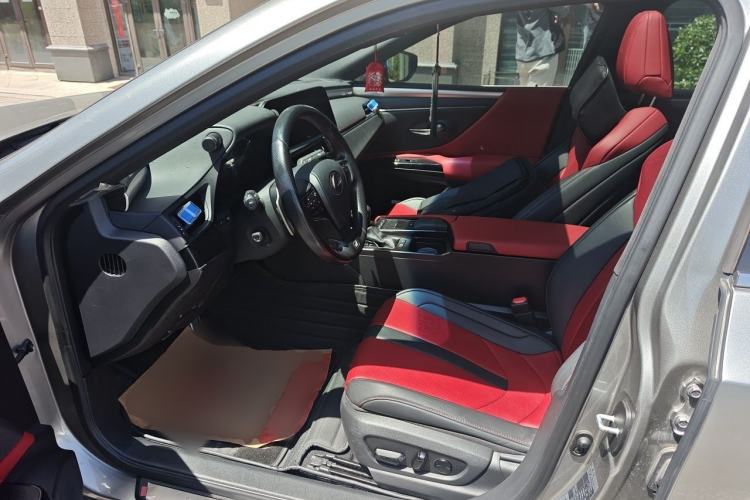 Used Lexus ES 2021 260 F SPORT Left Front Seat