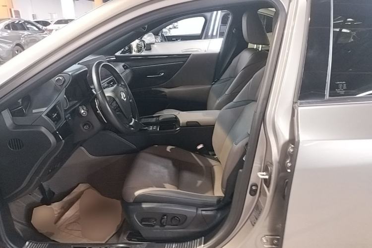 Used Lexus ES 2021 200 Excellence Edition Left Front Seat