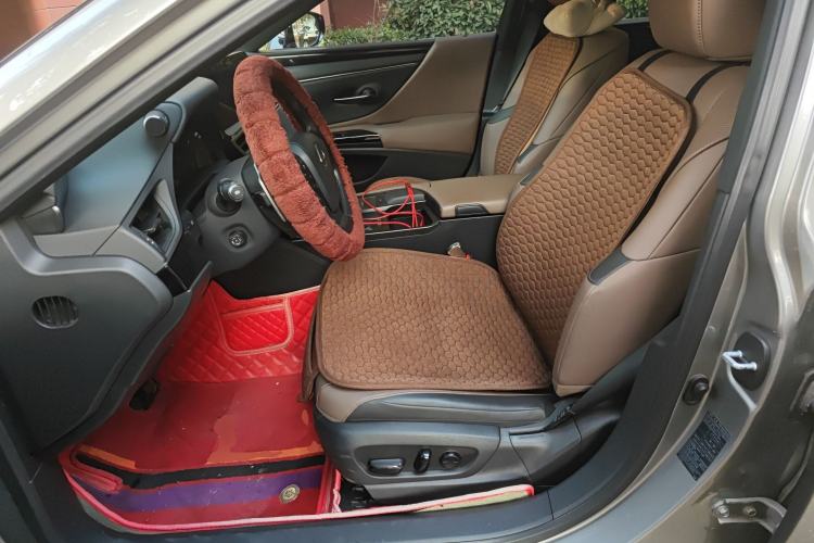 Used Lexus ES 2021 260 Excellence Edition Left Front Seat