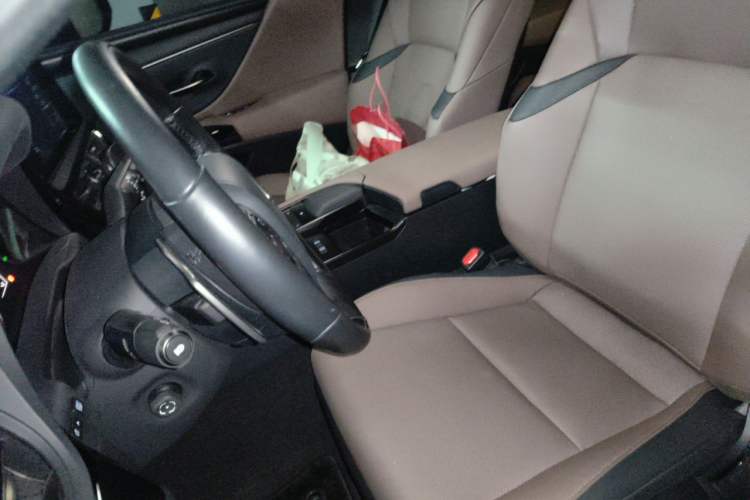 Used Lexus ES 2021 200 Luxury Edition Left Front Seat