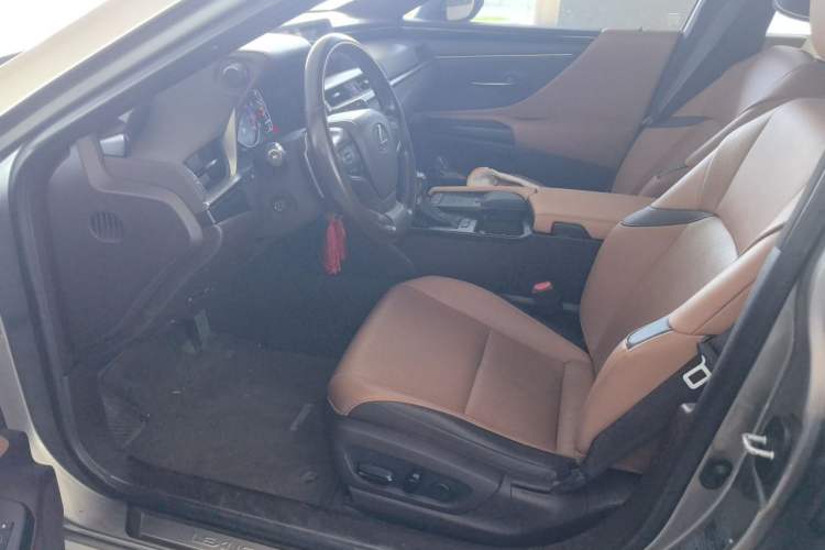 Used Lexus ES 2021 200 Excellence Edition Left Front Seat