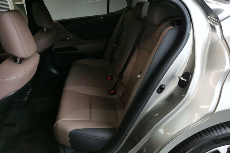 Used Lexus ES 2021 200 Excellence Edition Left Rear Seat