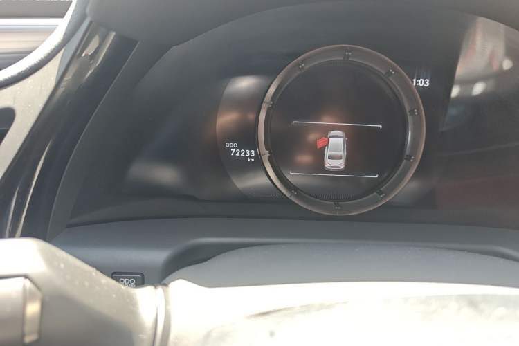 Used Lexus ES 2021 260 F SPORT Odometer Close Up