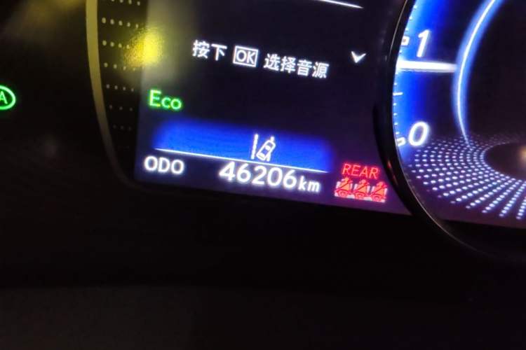 Used Lexus ES 2021 200 Excellence Edition Odometer Close Up