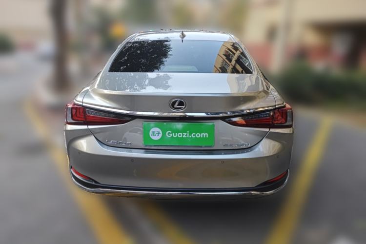 Used Lexus ES 2021 260 Excellence Edition Rear