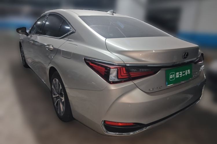Used Lexus ES 2021 200 Excellence Edition Rear Left 45 Deg