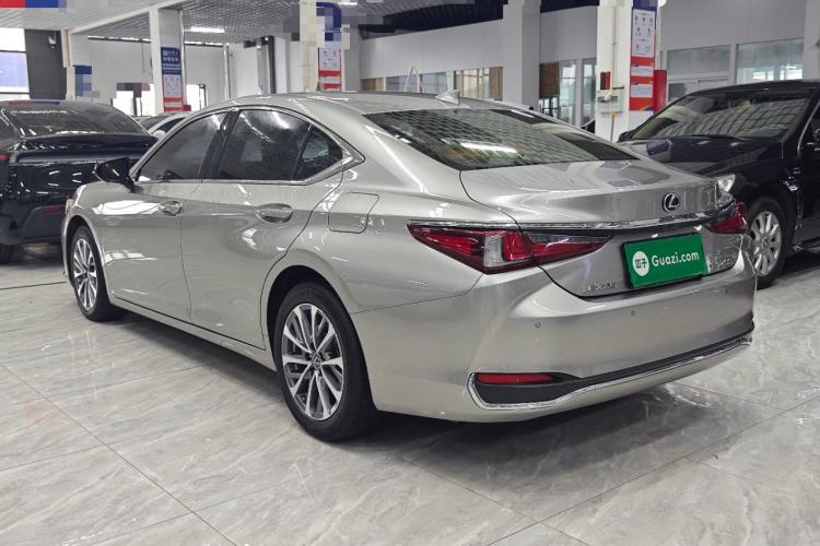 Used Lexus ES 2021 200 Excellence Edition Rear Left 45 Deg