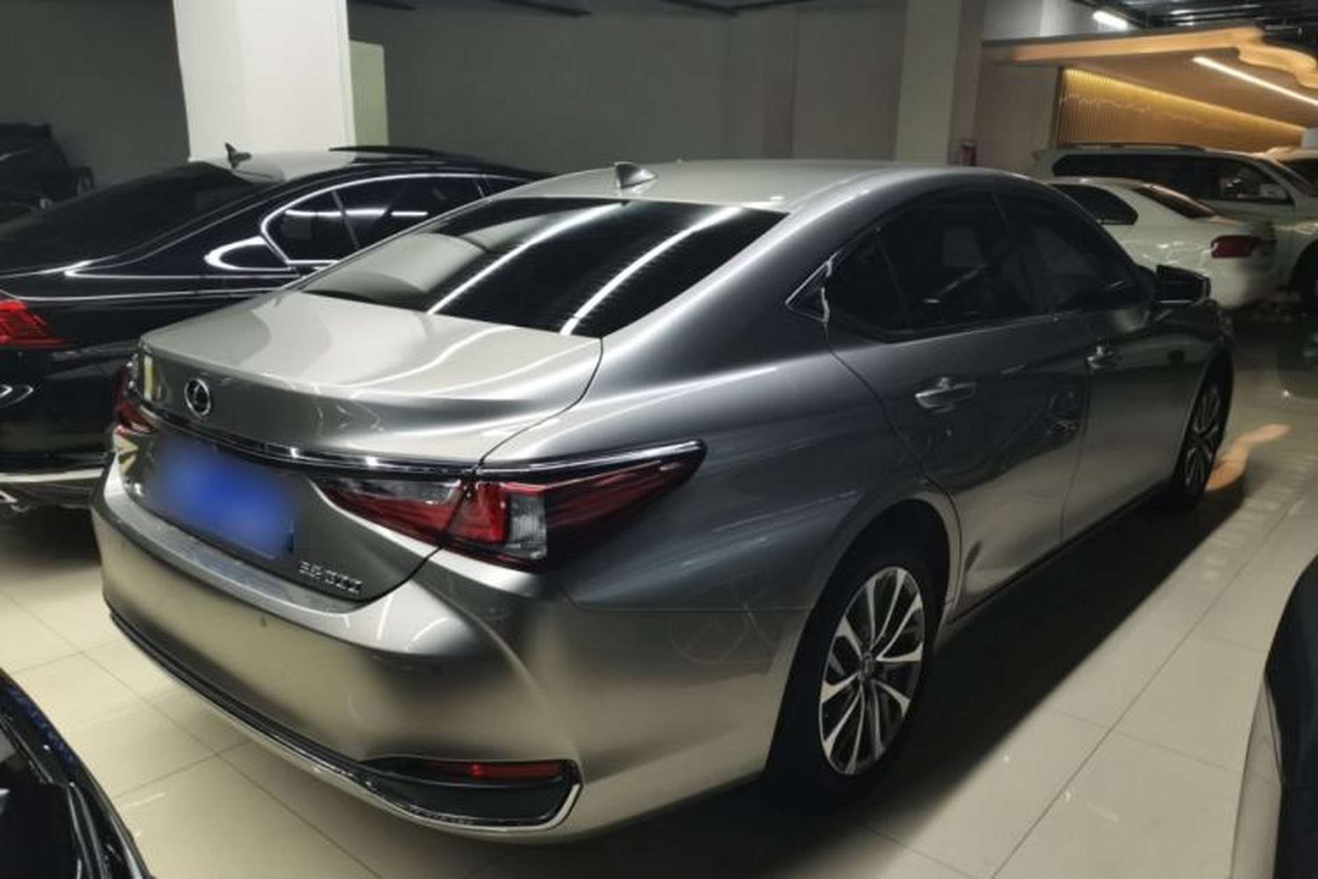 Used Lexus ES 2021 200 Excellence Edition Rear Right 45 Deg