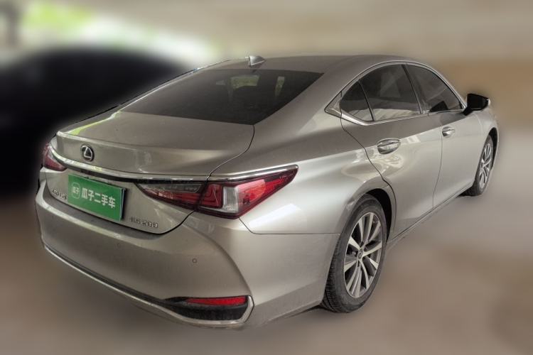 Used Lexus ES 2021 200 Excellence Edition Rear Right 45 Deg