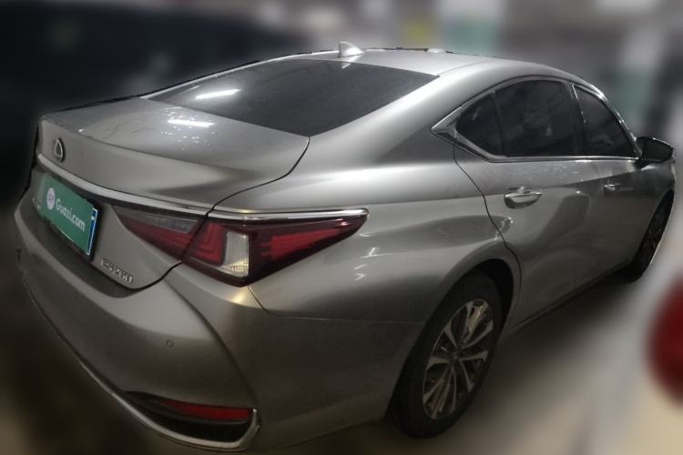 Used Lexus ES 2021 260 Excellence Edition Rear Right 45 Deg