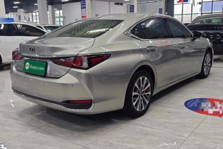 Used Lexus ES 2021 200 Excellence Edition Rear Right 45 Deg