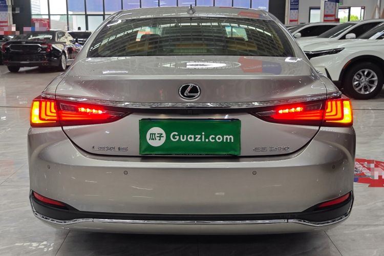 Used Lexus ES 2021 200 Excellence Edition Rear