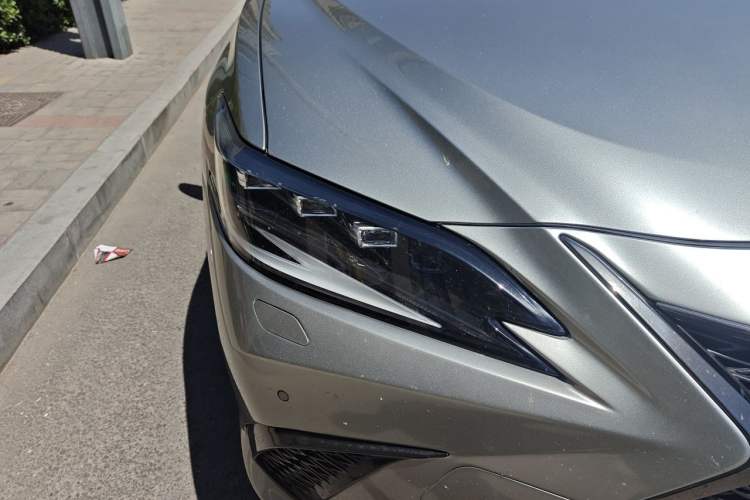 Used Lexus ES 2021 260 F SPORT Right Front Headlight