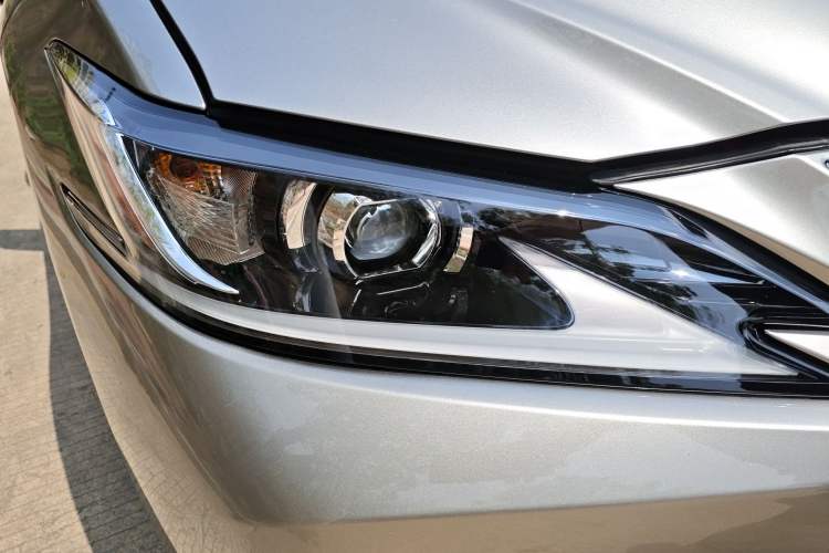 Used Lexus ES 2021 200 Excellence Edition Right Front Headlight
