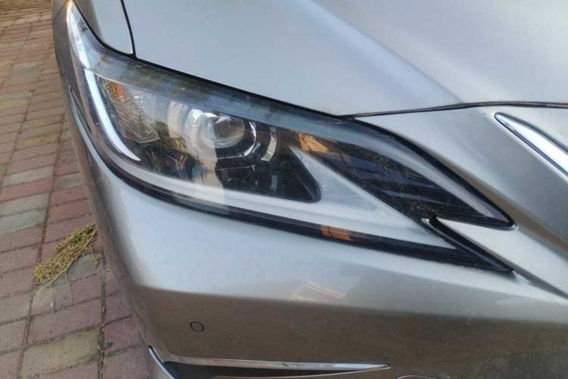 Used Lexus ES 2021 200 Excellence Edition Right Front Headlight