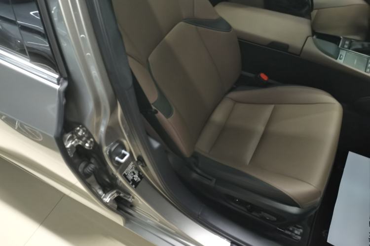 Used Lexus ES 2021 200 Excellence Edition Right Front Seat