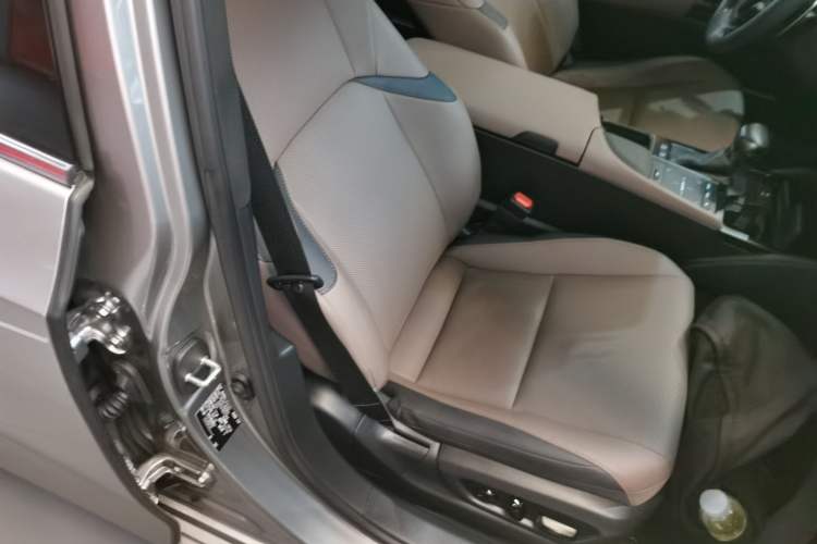 Used Lexus ES 2021 200 Excellence Edition Right Front Seat