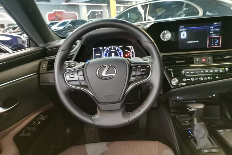 Used Lexus ES 2021 200 Excellence Edition Steering Wheel