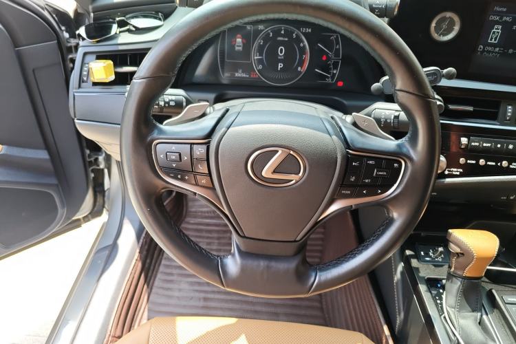 Used Lexus ES 2021 200 Excellence Edition Steering Wheel