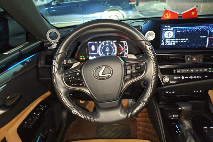 Used Lexus ES 2021 300h Deluxe Edition Steering Wheel