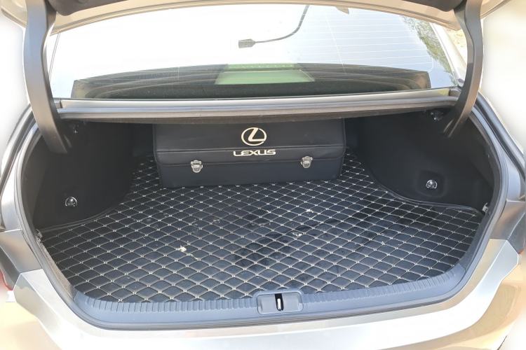 Used Lexus ES 2021 200 Excellence Edition Trunk