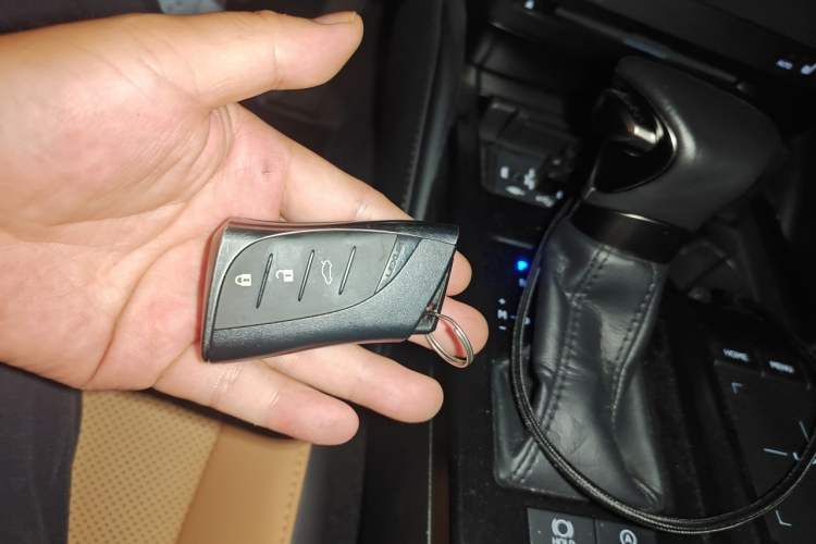 Used Lexus ES 2021 200 Excellence Edition Vehicle Key