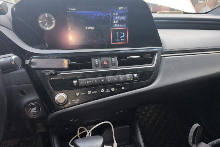 Used Lexus ES 2021 200 Excellence Edition Audio And AC Panel