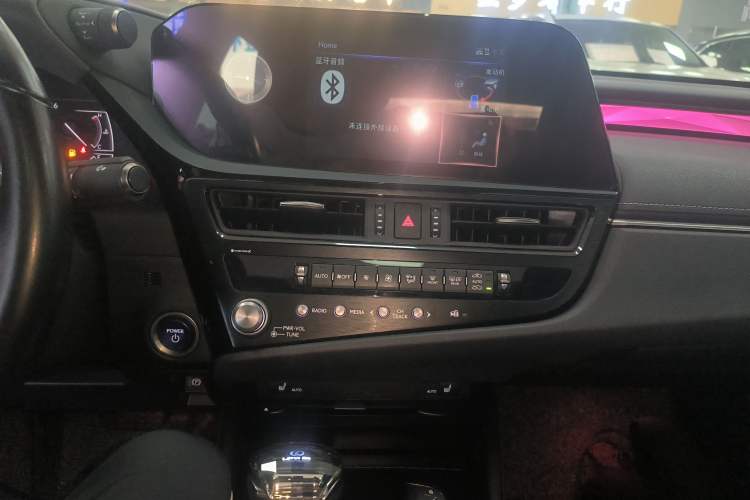 Used Lexus ES 2021 300h Excellence Edition Audio And AC Panel