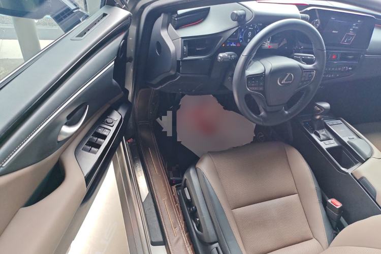 Used Lexus ES 2021 260 Excellence Edition Driver Seat