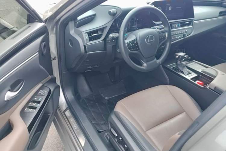 Used Lexus ES 2021 200 Excellence Edition Driver Seat