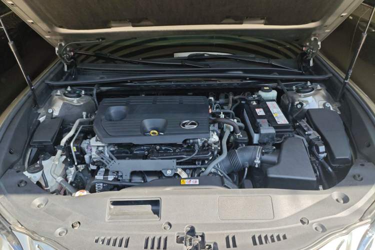 Used Lexus ES 2021 260 Excellence Edition Engine Bay