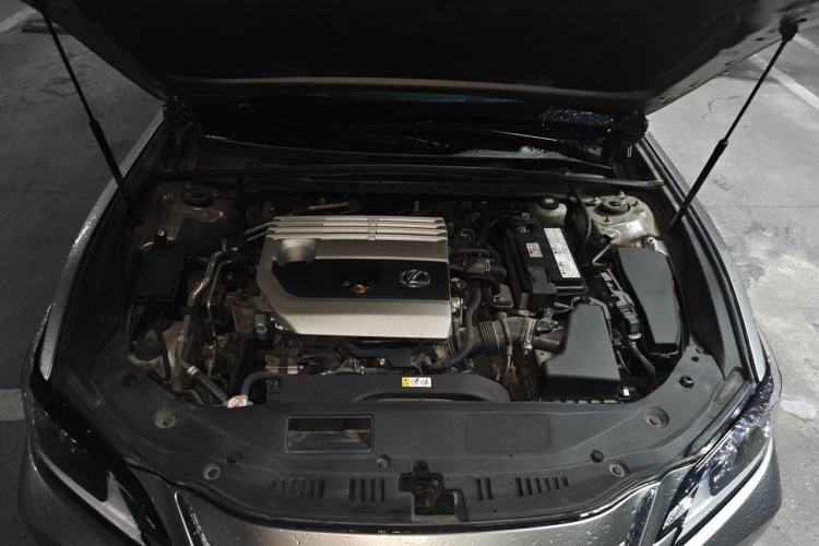 Used Lexus ES 2021 200 Excellence Edition Engine Bay