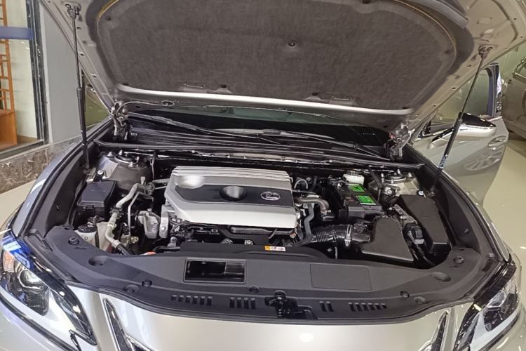 Used Lexus ES 2021 200 Luxury Edition Engine Bay