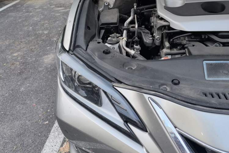 Used Lexus ES 2021 200 Excellence Edition Engine Bay Right