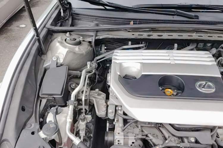 Used Lexus ES 2021 200 Excellence Edition Engine Bay Right