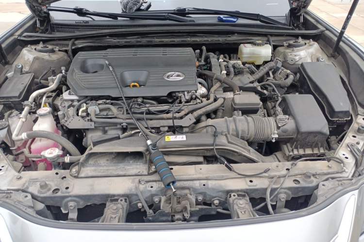 Used Lexus ES 2021 300h Deluxe Edition Engine Bay