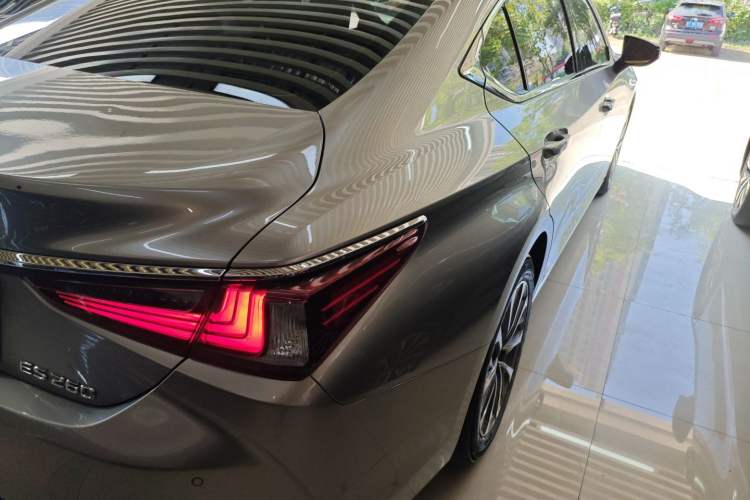 Used Lexus ES 2021 260 Excellence Edition Exterior 1